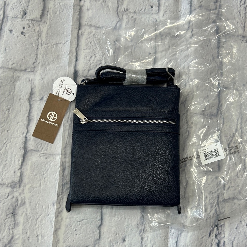 Giani Bernini Elegant Navy Crossbody Bag genuine leather NWT Softy Core